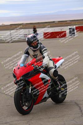 media/Nov-07-2022-Lets Ride (Mon) [[fbd0a82950]]/Around the Pits/